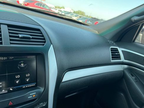 Used 2013 Ford Explorer XLT AWD/4WD image 9