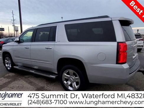 Used 2019 Chevrolet Suburban LT w/ LT Signature Package image 6