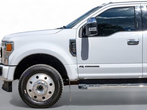 Used 2022 Ford F450 Lariat w/ Chrome Package image 11