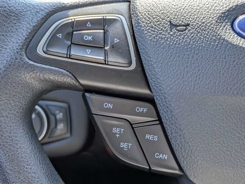 Used 2019 Ford Escape SE FWD image 25