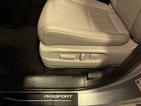 Certified 2025 Honda Passport EX-L image 23