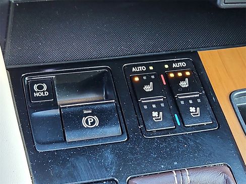 Used 2020 Lexus RX 450h AWD w/ Premium Package image 24