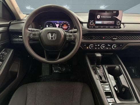 Used 2025 Honda Accord SE image 29