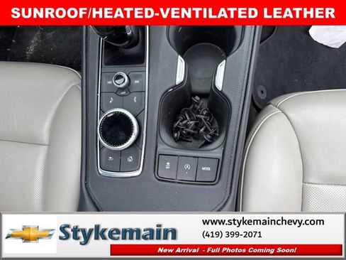 Used 2023 Cadillac XT4 Premium Luxury w/ Enhanced Visibility Package FWD image 16