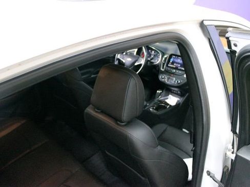 Used 2019 Chevrolet Malibu Premier FWD image 10