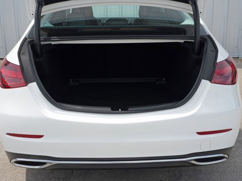 Used 2022 Mercedes-Benz C 300 Sedan image 9