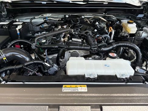 Used 2025 Toyota Tacoma SR AWD/4WD image 26