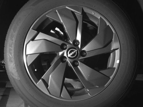 Used 2025 Nissan Rogue SV image 15