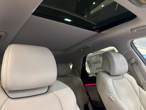 New 2026 Genesis GV70 2.5T Select AWD/4WD image 17
