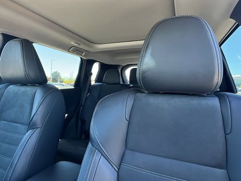 Used 2024 Mitsubishi Outlander SE AWD/4WD image 11