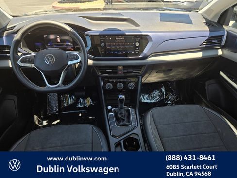 Certified 2023 Volkswagen Taos SE w/ Panoramic Sunroof Package FWD image 13