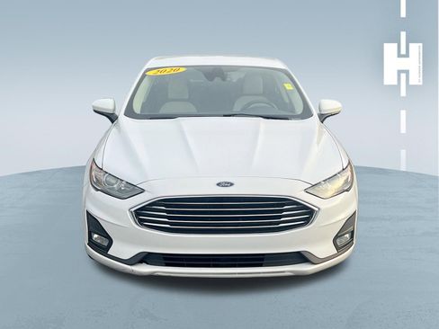 Used 2020 Ford Fusion SE w/ Equipment Group 151A image 2