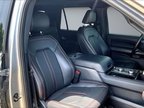 Used 2024 Ford Expedition Limited AWD/4WD image 30