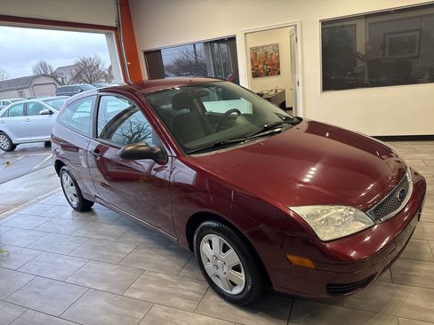 Used 2007 Ford Focus SES image 4