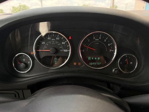 Used 2015 Jeep Wrangler Rubicon w/ Power Convenience Group AWD/4WD image 23