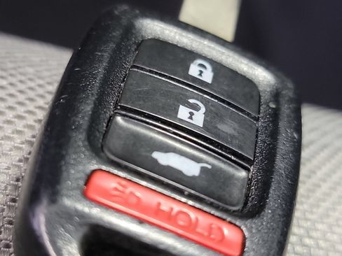 Used 2018 Honda CR-V LX image 31