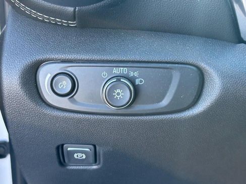 Used 2024 Chevrolet Blazer LT w/ Convenience Package image 17