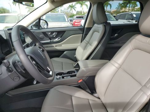 New 2026 Lincoln Corsair Premiere image 21