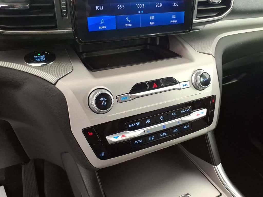 Used 2021 Ford Explorer XLT w/ Equipment Group 202A AWD/4WD image 20