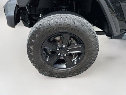 Used 2021 Jeep Wrangler Unlimited Sahara AWD/4WD image 30