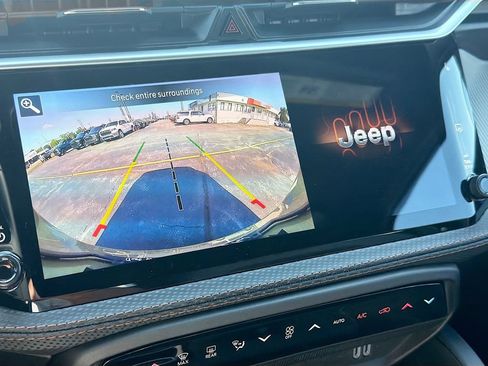 New 2026 Jeep Cherokee Limited AWD/4WD image 18