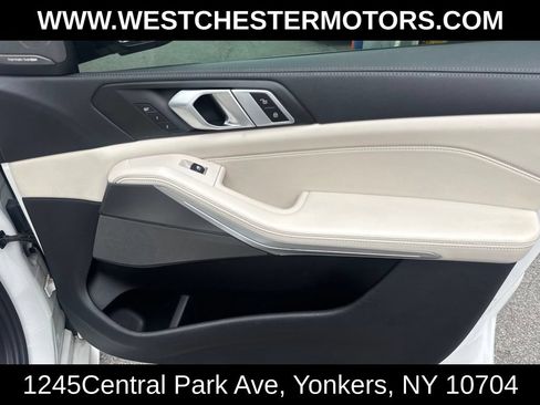 Used 2020 BMW X5 M50i w/ Premium Package AWD/4WD image 17