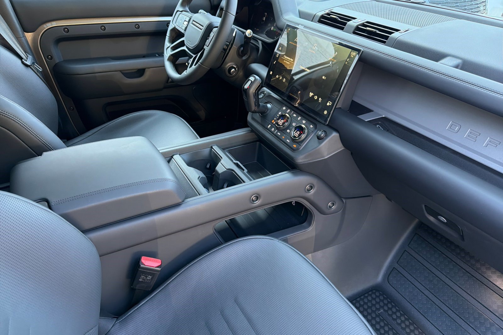 New 2026 Land Rover Defender 110 OCTA AWD/4WD image 28