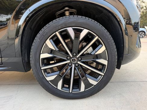 Certified 2026 Volvo XC90 B6 Ultra AWD/4WD image 9