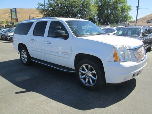 Used 2007 GMC Yukon XL Denali AWD/4WD image 1
