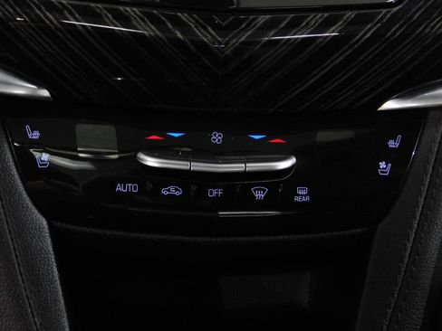 Used 2025 Cadillac XT6 Premium Luxury AWD/4WD image 35