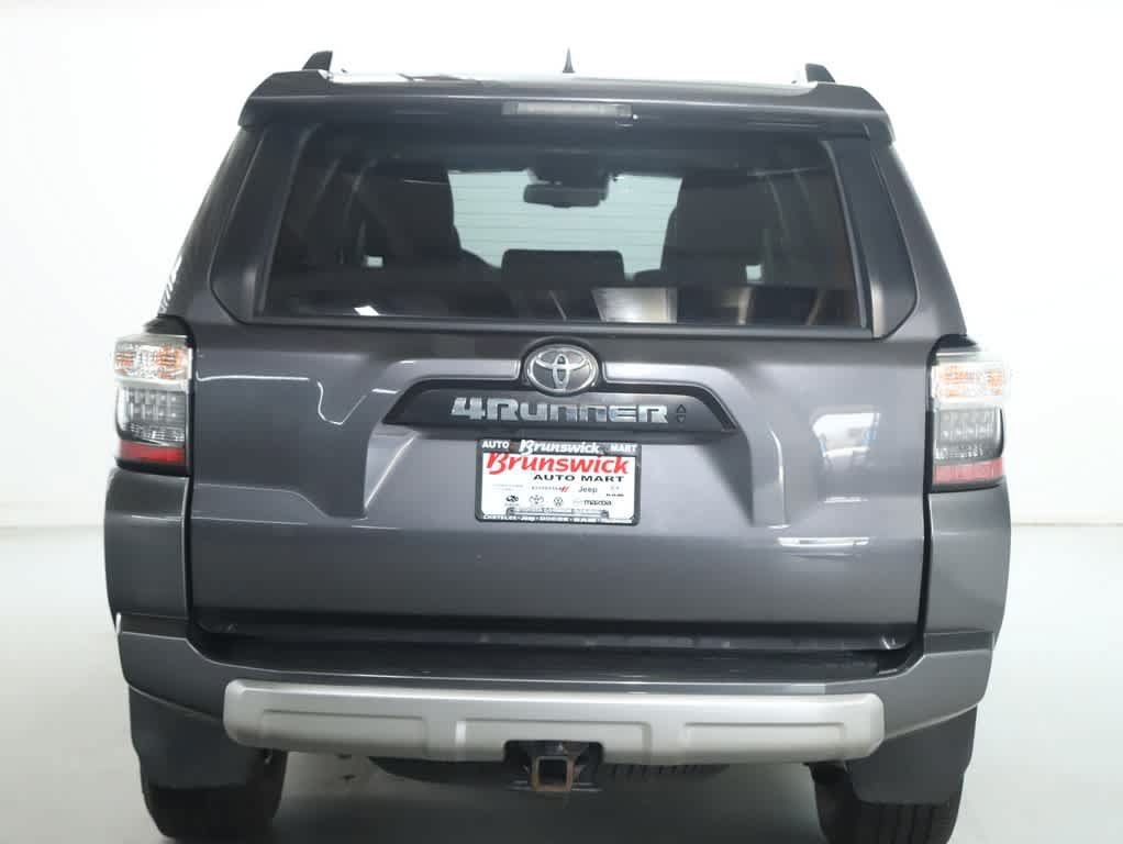 Used 2021 Toyota 4Runner TRD Off-Road Premium w/ Moonroof Package AWD/4WD image 42