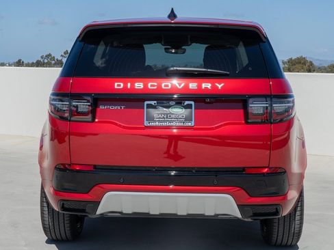 Used 2025 Land Rover Discovery Sport S image 4