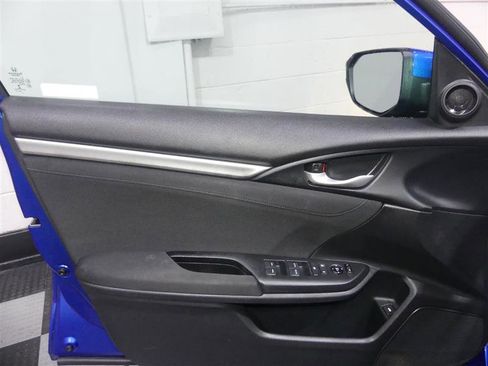 Used 2019 Honda Civic EX image 17