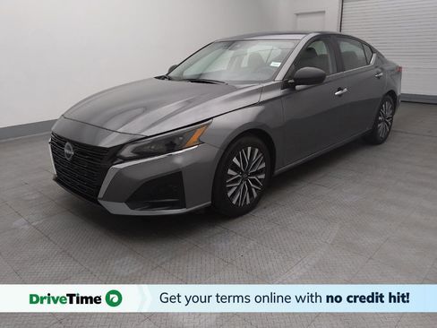 Used 2024 Nissan Altima 2.5 SV image 1