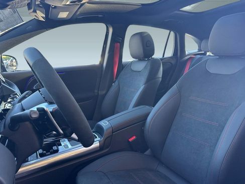 New 2026 Mercedes-Benz GLA 35 AMG 4MATIC image 5
