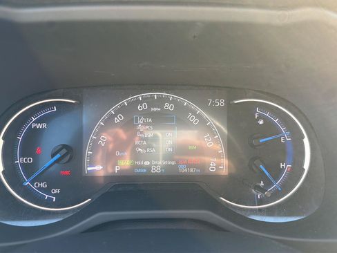Used 2023 Toyota RAV4 XLE AWD/4WD image 22