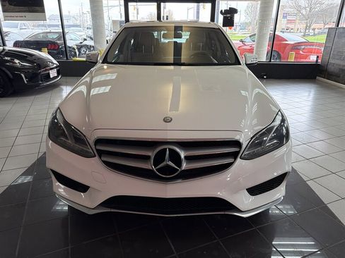 Used 2014 Mercedes-Benz E 350 4MATIC Sedan image 3