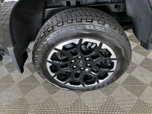 Used 2026 Chevrolet Colorado Z71 w/ Technology Package image 11