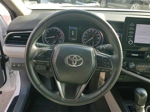 Used 2024 Toyota Camry SE image 13