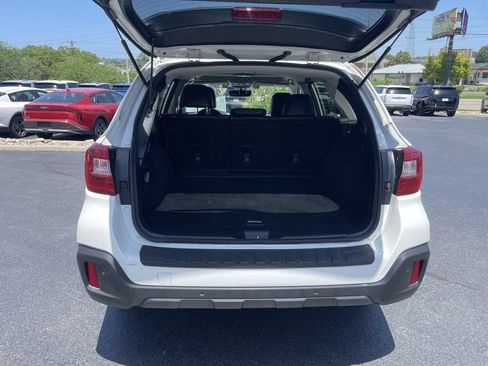 Used 2018 Subaru Outback 2.5i Limited AWD/4WD image 38