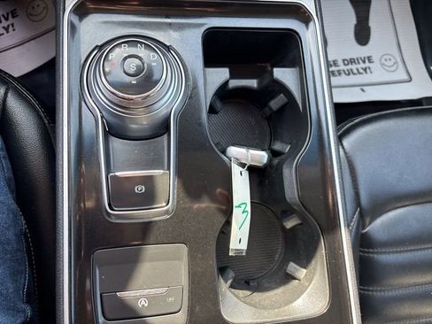 Used 2020 Ford Edge SEL image 24