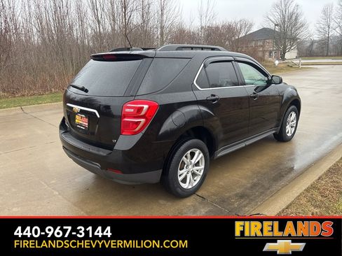 Used 2017 Chevrolet Equinox LT w/ Convenience Package image 9