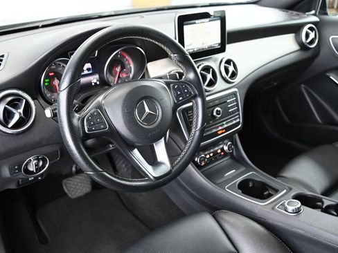 Used 2016 Mercedes-Benz GLA 250 4MATIC image 19