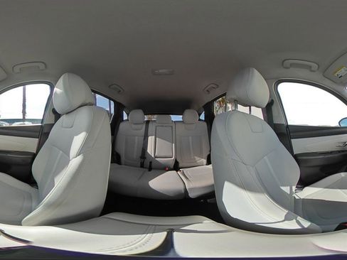 Used 2025 Hyundai Tucson SEL AWD/4WD image 44