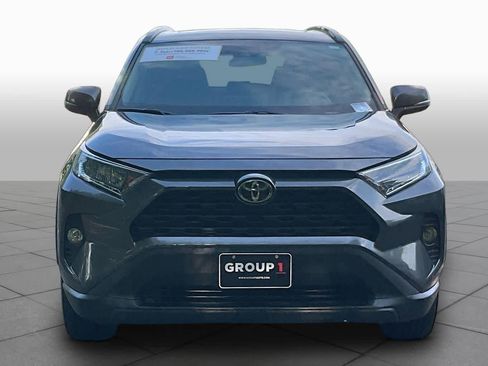 Used 2021 Toyota RAV4 XLE w/ Convenience Package AWD/4WD image 4