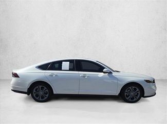 Used 2024 Honda Accord EX video 4