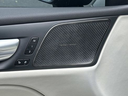 Certified 2025 Volvo V60 B5 Cross Country Ultra w/ Protection Package Premier image 16