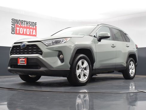 Used 2021 Toyota RAV4 XLE image 30