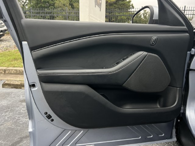 Used 2022 Ford Mustang Mach-E Select RWD image 10