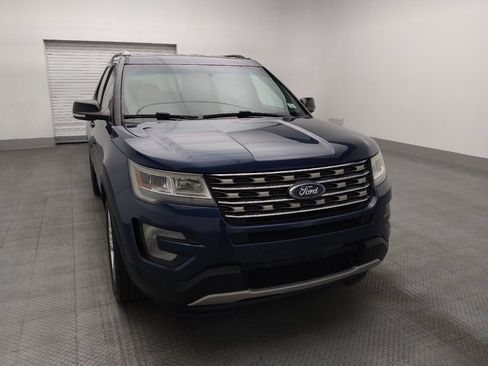 Used 2017 Ford Explorer XLT w/ Equipment Group 202A FWD image 14